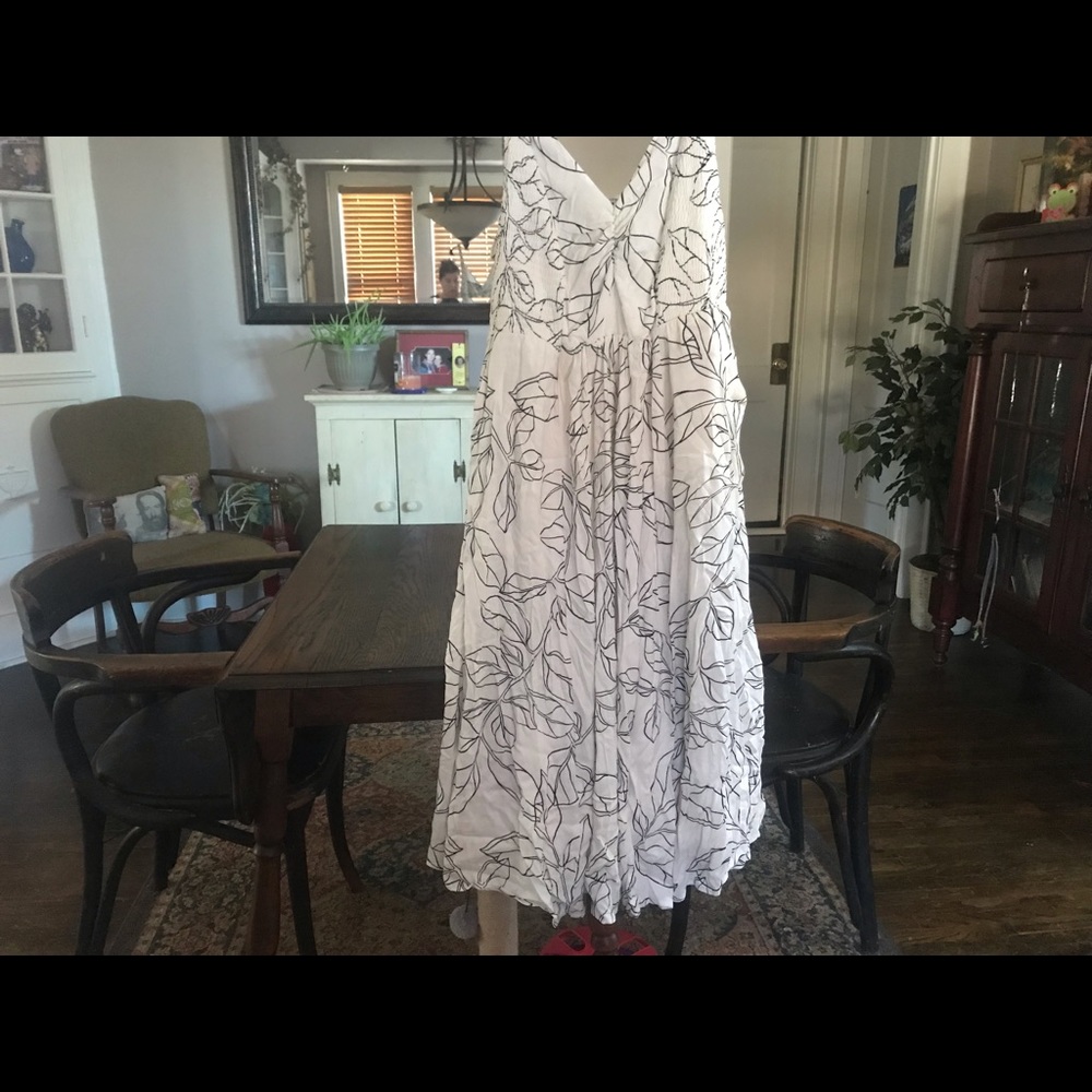 Torrid white with black 14/16 sundress
